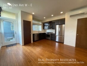 2605 22nd Ave W in Seattle, WA - Foto de edificio - Building Photo