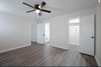 Macon Manor in Memphis, TN - Building Photo - Building Photo