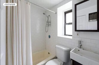 963 1st Ave in New York, NY - Building Photo - Building Photo