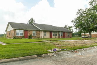 Bay City Village Apartments in Baytown, TX - Building Photo - Building Photo