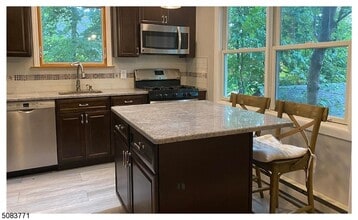 321 N Fullerton Ave in Montclair, NJ - Building Photo - Building Photo