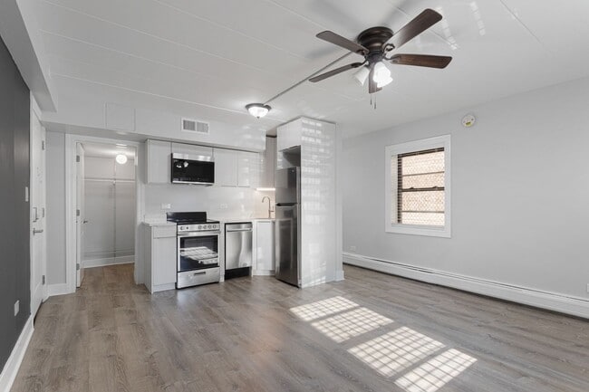 6023 N Kenmore Ave, Unit 1