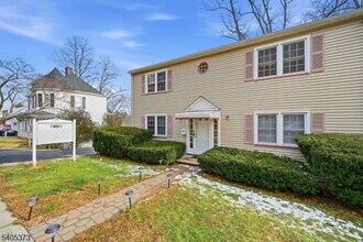 76 Mt Kemble Ave in Morristown, NJ - Building Photo - Building Photo