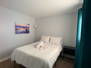 4985 Comanche Dr, Unit 4 in La Mesa, CA - Building Photo - Building Photo