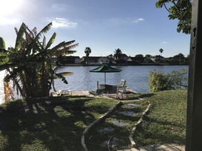 3901 NW 115th Ter in Sunrise, FL - Building Photo - Building Photo