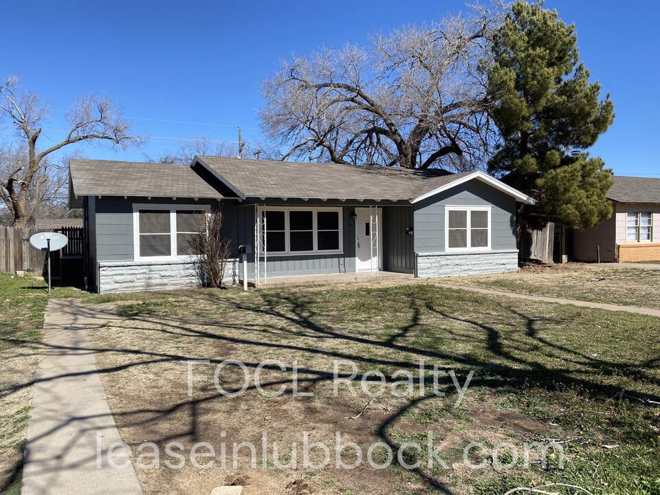 4106 32nd St in Lubbock, TX - Building Photo