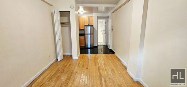 EAST 84 STREET in New York, NY - Building Photo - Building Photo