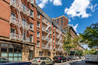 224 Sullivan Street in New York, NY - Building Photo - Primary Photo