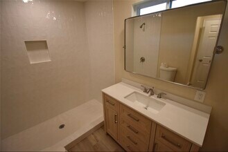 1212 N College St in McKinney, TX - Building Photo - Building Photo