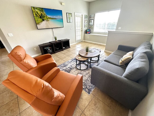 2769 Oakwater Dr