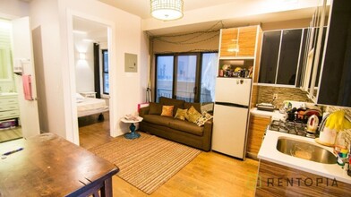 17 Troutman St in Brooklyn, NY - Building Photo - Building Photo