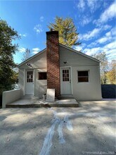 86 Pocahontas Rd in Redding, CT - Building Photo - Building Photo