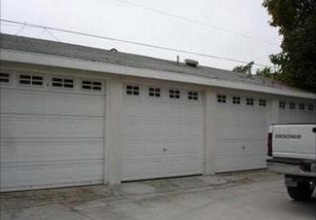 2748 W 15th St in Los Angeles, CA - Building Photo - Building Photo