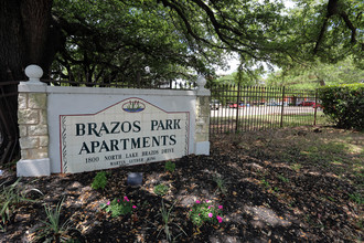 Brazos Park Apartments in Waco, TX - Building Photo - Building Photo