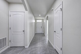 1466 Mary Belle Ave in Kissimmee, FL - Building Photo - Building Photo