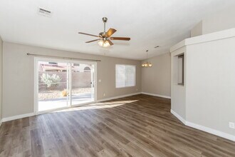 1427 Hawkwood Rd in Henderson, NV - Building Photo - Building Photo
