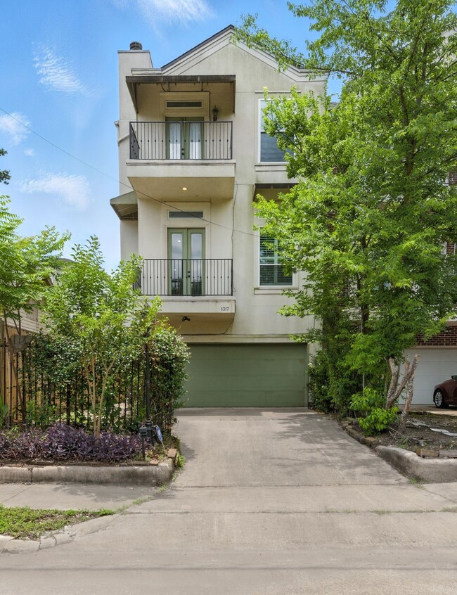 1317 Bomar St in Houston, TX - Building Photo - Building Photo