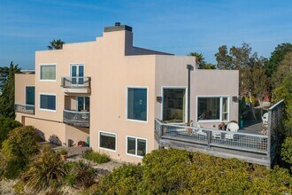 245 Water St in Richmond, CA - Building Photo - Building Photo