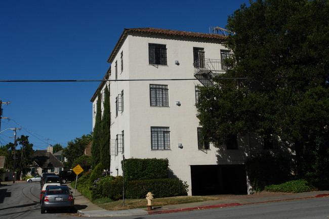 425 Williams in San Mateo, CA - Foto de edificio - Building Photo