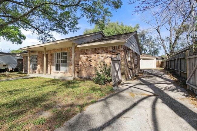 property at 959 Wavecrest Ln