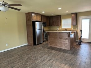 2795 W Cottonwillow Way in Fayetteville, AR - Foto de edificio - Building Photo