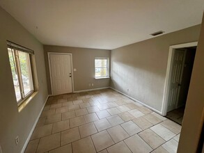 2227 Dozier Dr in Tallahassee, FL - Building Photo - Building Photo