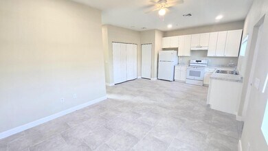 4957 Serafica Dr in Lake Worth Beach, FL - Building Photo - Building Photo