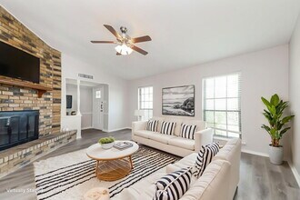 8806 Linda Vista Dr in Rowlett, TX - Building Photo - Building Photo