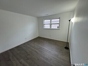 50 Wood St in West Haven, CT - Building Photo - Building Photo