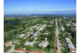 5250 Normand St in Stuart, FL - Building Photo - Building Photo