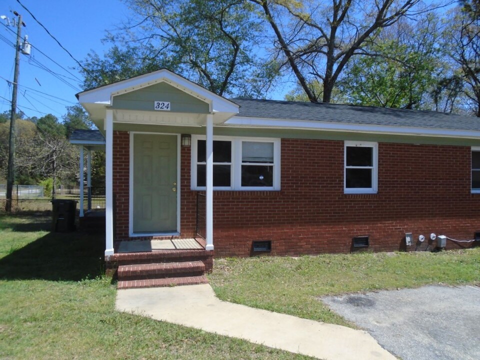 324 Old Shaw Rd in Fayetteville, NC - Building Photo