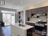 136 Hornchurch Ln in Ottawa, ON - Building Photo - Building Photo