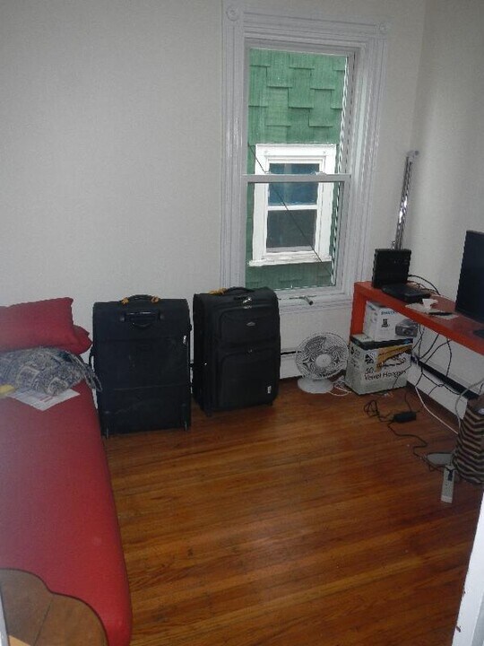80 Hillside St, Unit 3 in Boston, MA - Building Photo