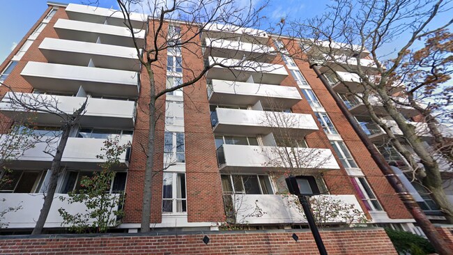 29 Concord Ave, Unit 312 in Cambridge, MA - Building Photo - Building Photo