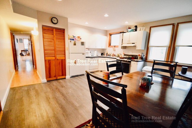 24 P St-Unit -2 in Boston, MA - Building Photo - Building Photo