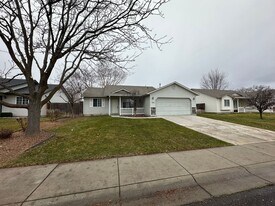 165 Eaton Rd in Middleton, ID - Building Photo