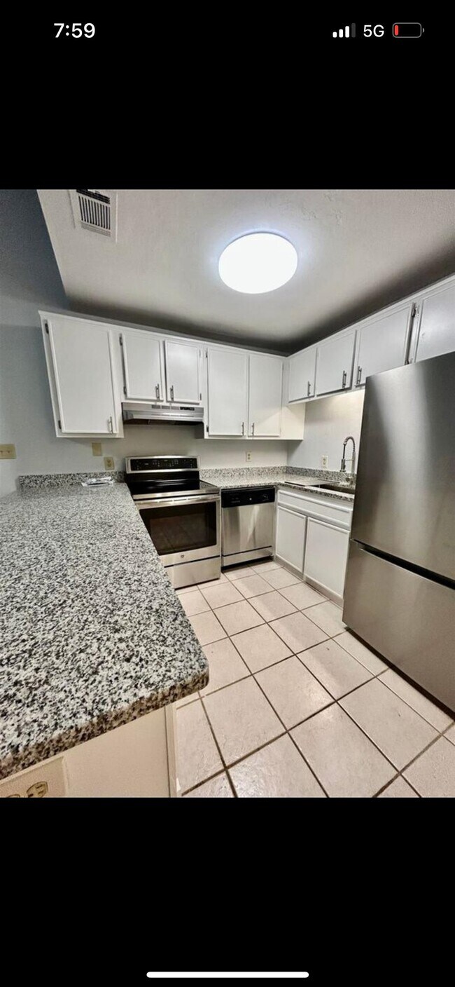 989 Sutor Rd in Tallahassee, FL - Building Photo - Building Photo