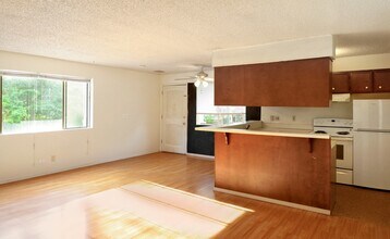 13959 SE 173rd Pl in Renton, WA - Building Photo - Building Photo