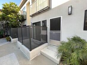 3510 Clarington Ave in Los Angeles, CA - Building Photo - Building Photo
