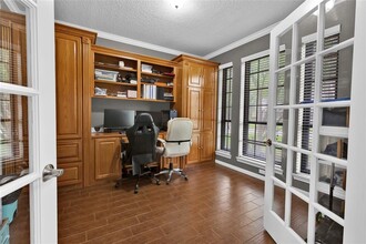 25823 Lake Lawn Dr in Spring, TX - Building Photo - Building Photo
