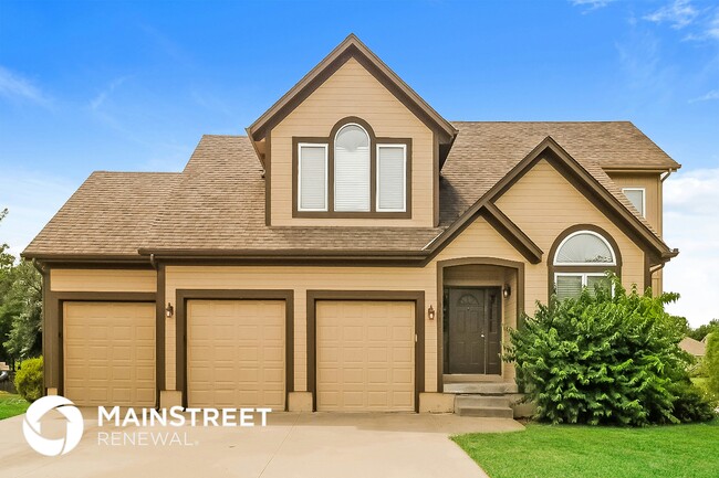 property at 3116 SW Tiara Ln