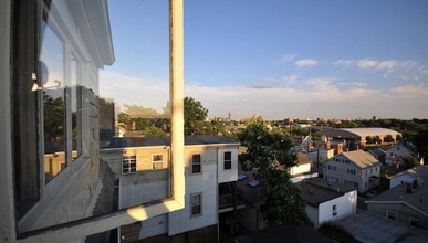 58 Atherton St, Unit 3 in Somerville, MA - Foto de edificio - Building Photo