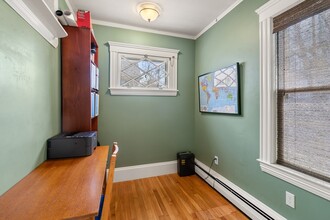65 Harding St in Newton, MA - Building Photo - Building Photo