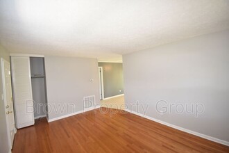 328 Desmond Dr in Fayetteville, NC - Building Photo - Building Photo