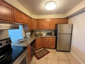 2630 Coconut Bay Ln in Sarasota, FL - Building Photo - Building Photo