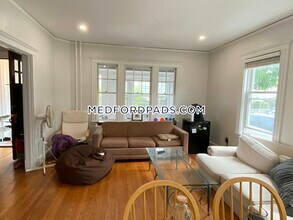 35 Saint Clements Rd in Medford, MA - Building Photo - Building Photo
