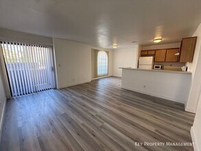 2980 Juniper Hills Blvd in Las Vegas, NV - Building Photo - Building Photo