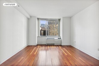 30 West St in New York, NY - Foto de edificio - Building Photo
