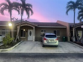 7667 NW 182nd Ln in Hialeah, FL - Building Photo