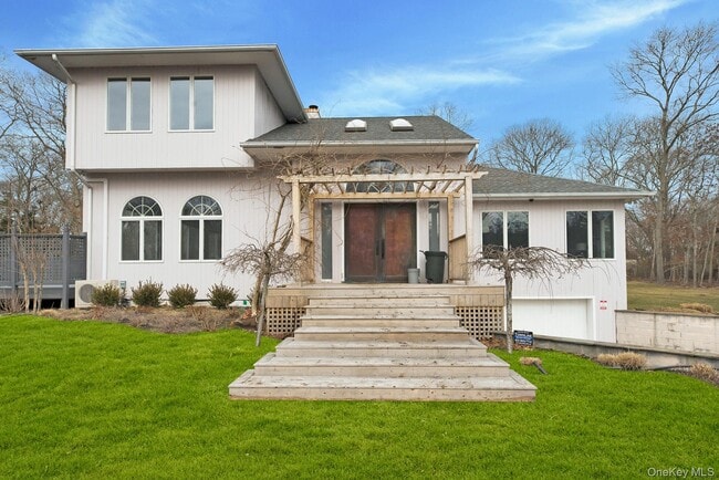 property at 35 Bay Ave W